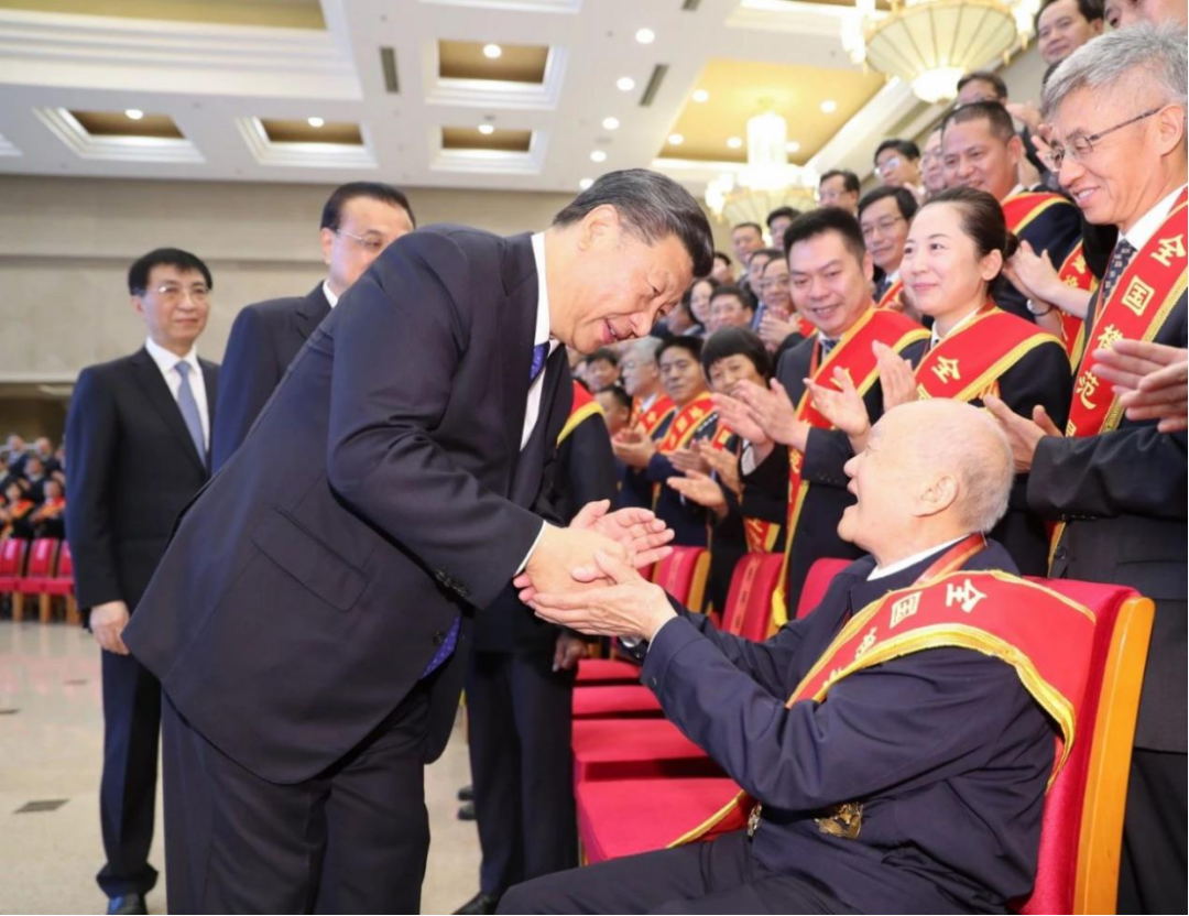 初心不改,英雄不朽——缅怀“共和国勋章”获得者张富清-西安外国语大学教育学院